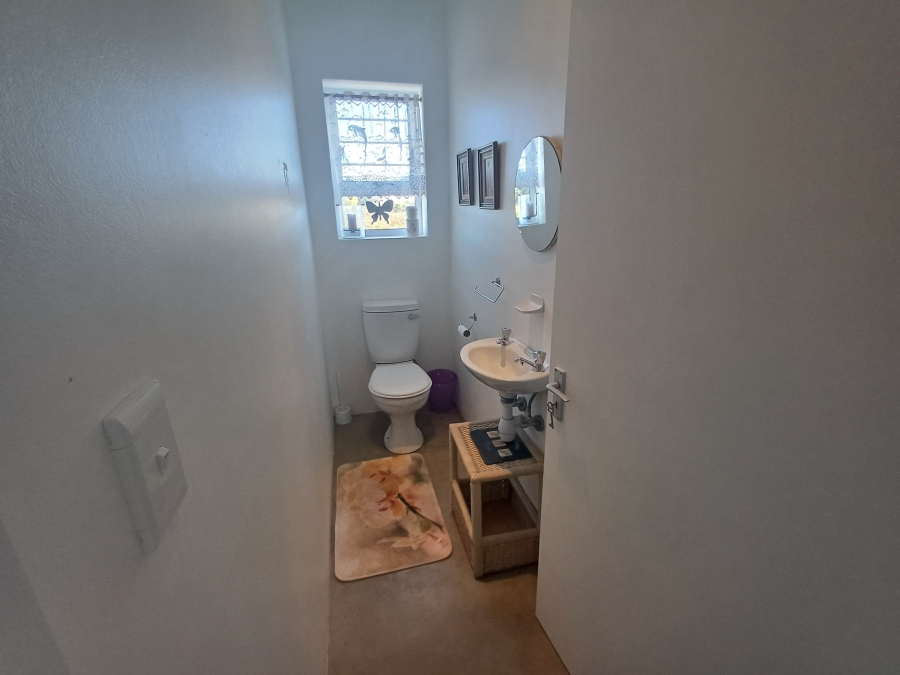 To Let 2 Bedroom Property for Rent in Oceanview Heights Western Cape